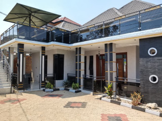 Kanombe-Busanza modern house for sale at 140M