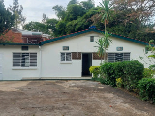 Semi furnished Bungalow available for rent at Kiyovu