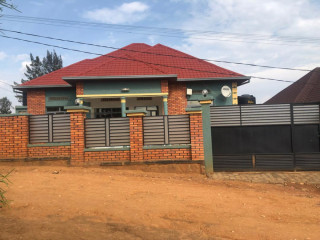 House for sale in busanza at a good price