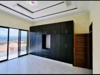 House for salein kibagabaga at agood plice