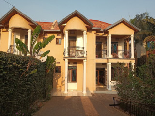 Full furnished house for rent in gacuriro