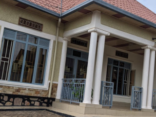 14 kibagabaga very nice and full furnished House for rent.
