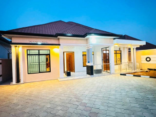 Kanombe Nyarugunga house for sale 170M