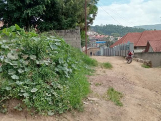 Ikibanza kigurishwa ku Gisozi musezero