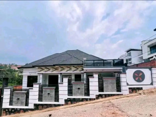 BEAUTIFUL HOUSE FOR SALE – KIBAGABAGA 📍 Prime location in Kibagabaga 📐 Plot size: 350 sqm 🛏️ 4Bedrooms 🚿 3 Toilets
