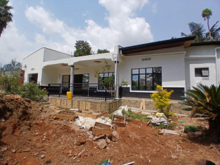 Un furnished house for rent in kacyiru near town