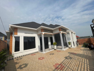 Kigali House for rent in Kicukiro Kanombe