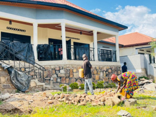 KIBAGABAGA 3 bedrooms/900K very nice unfurnished house for rent in Kigali