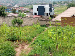 Ikibanza kigurishwa ku Gisozi musezero fawe