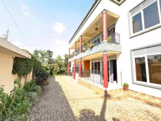 Gacuriro 2bedrooms fully furnished apartment for rent at 800k($550) on tarmac road