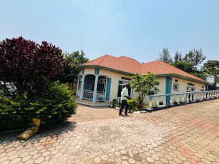 Kibagabaga in vip neighborhood house for sale in Kigali
