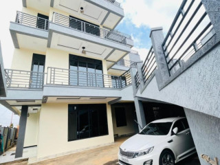 Rebero unfurnished apartment for rent in Kigali
