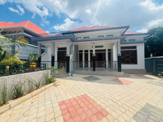 Kigali House for sale in Kanombe