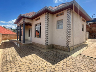 Kigali House for sale in Kanombe Nyarugunga