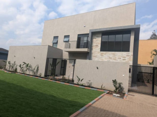 Sm:189Gacuriro Gacuriro unfurnished house for rent in Kigali Rwanda