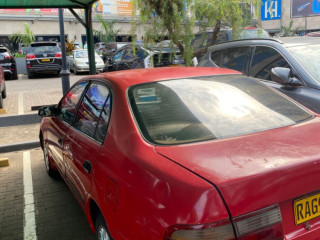 Toyota Carina e