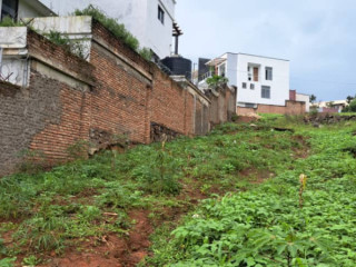Plot for sale in busanza ata good place