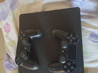 Play Station 4