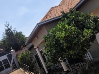 Bk 03 Gisozi very beautiful unfurnished house available for rent.