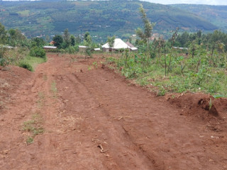 Plot for sale in muyumbu at agood place
