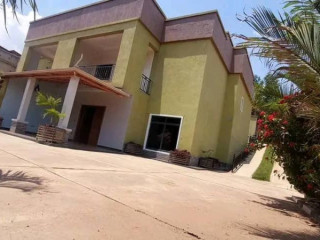 Kibagabaga house for rent 4 bedrooms 4 bathrooms 1000$ equivalent in francs