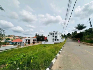 Residential plot for sale near the road and good neighbors.