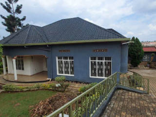 Kigali unfurnished house for rent in Niboyi