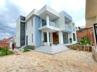 Kigali unfurnished house for rent in Muyange Kagarama