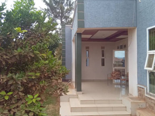 Kigali Land with an old house for sale in Gatenga, Kicukiro