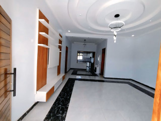 Beautiful House for sale 190,000,000 (NEGOTIABLE) KANOMBE BUSANZA 5 Bedroom 4 Bathroom Sitting room Daning room Modern kitchen Balcony