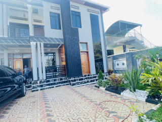 Kimironko near market 5bedrooms house for sale at 230M on tarmac roaf