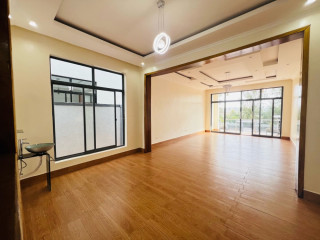 Kibagabaga modern new house for sale in Kigali