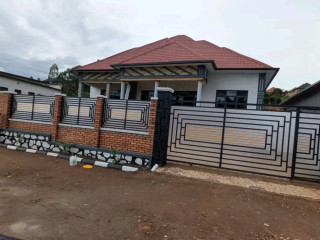 Kanombe busanza hause for sale