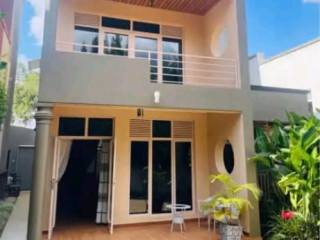 Gacuriro furnished 3bedrooms apartment for rent at $800 in good location