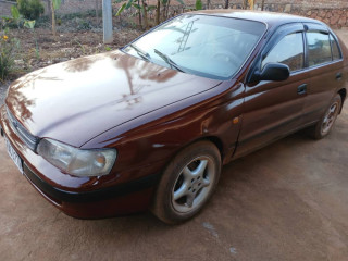 Toyota Carina e