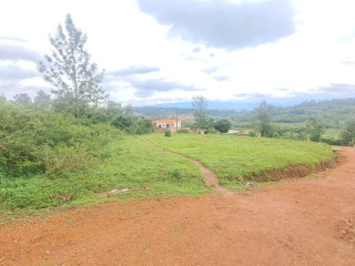 Ikibanza kigurishwa kinyinya