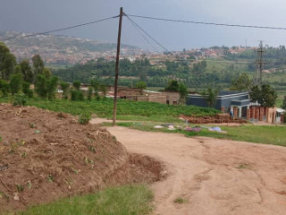 Kinyinya plot for sale