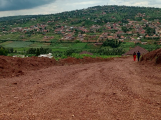 Ikibanza kigurishwa Rusororo Ruhanga