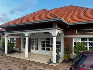 Un furnished house for sale in gisozi at gaposho estate