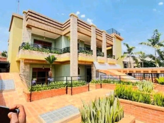 KIBAGABAGA 4bedrooms bathrooms 1700USD for rent furnished