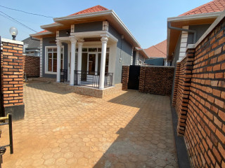 Kigali unfurnished House for rent in Muyange