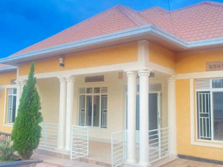 This is beautiful unfurnished house for rent in kibagabaga