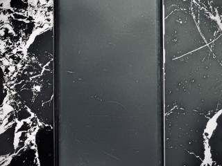 Buy this close to new Samsung A72 at a very low price compared to other shops!