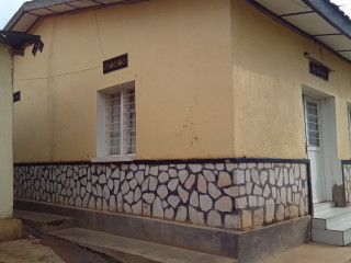 Plot for sale in Remera