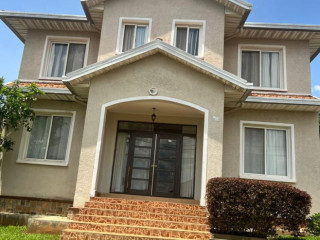 EP 041A Rusororo Rusororo very nice house for rent in estate with spacious garden@700k