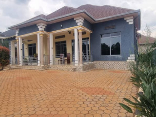 LOVELY HOUSE FOR SALE IN KANOMBE