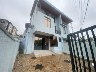 Kibagabaga unfurnished house for rent in Kigali