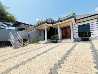 This is beautifully unfurnished house for rent in Kimironko on tarmac road