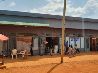 COMMERCIAL HOUSE FOR SALE IN KANOMBE