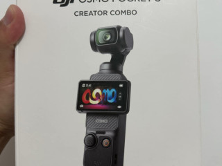 DJI Osmo Pocket 3 Creator Combo Action Vlog Handheld Camera 4K Black